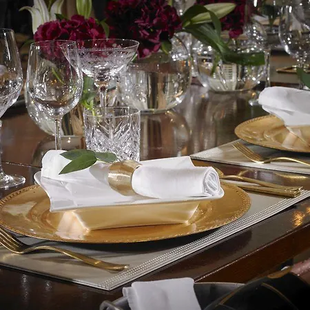 Royal Townhouse 호텔 4*