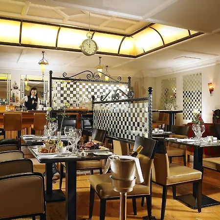 Royal Townhouse 4* 킬라니