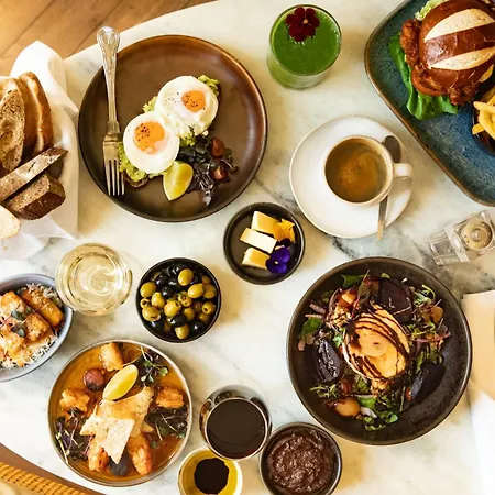 Royal Townhouse 4* 킬라니