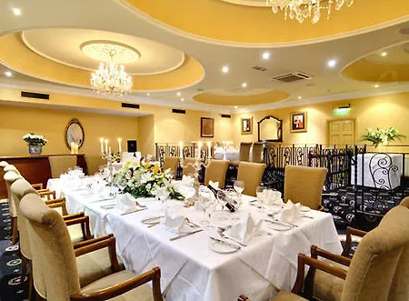 Royal Hotel