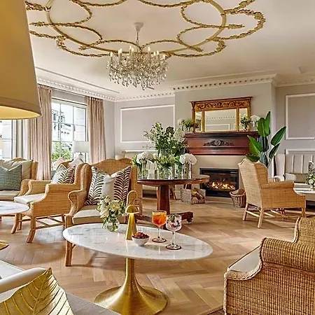 Hotel Royal Townhouse