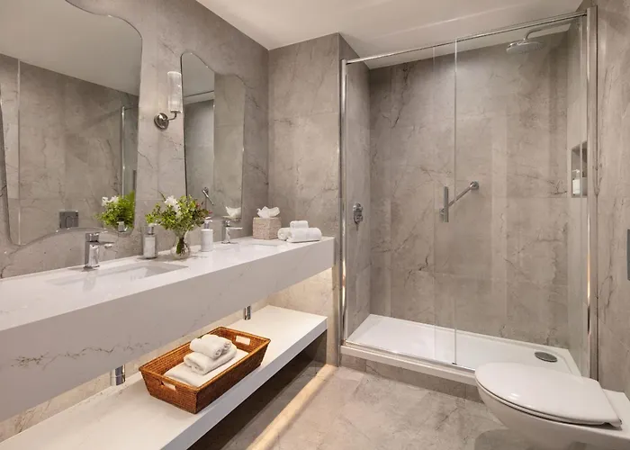 Hotel Royal Townhouse 4*