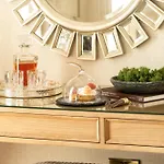 Royal Townhouse Hotel 4*
